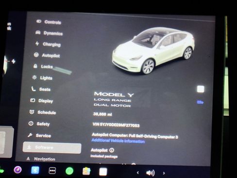 Used 2021 Tesla Model Y Long Range image 3