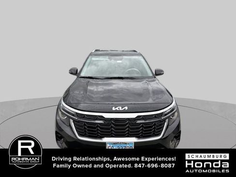 Used 2024 Kia Seltos EX AWD/4WD image 2