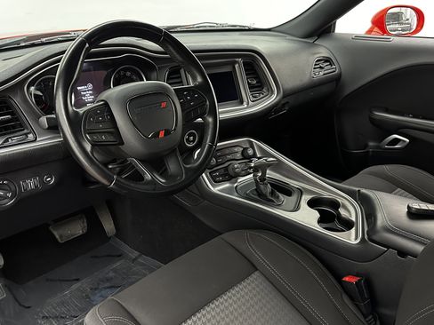 Used 2021 Dodge Challenger SXT w/ Driver Convenience Group image 10
