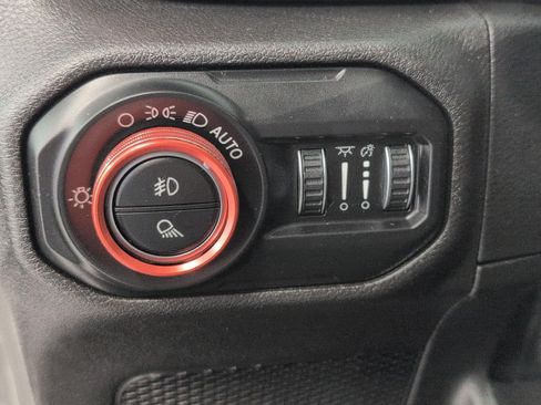 Used 2020 Jeep Gladiator Sport w/ Quick Order Package 24S AWD/4WD image 12