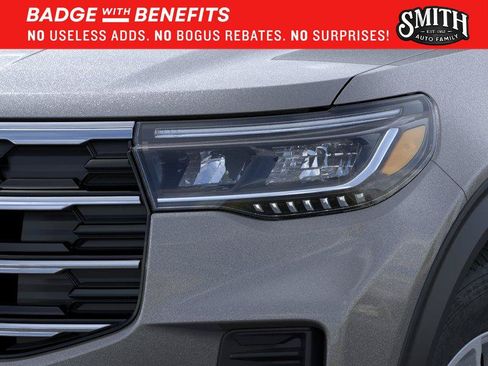 New 2026 Ford Explorer Active RWD image 19