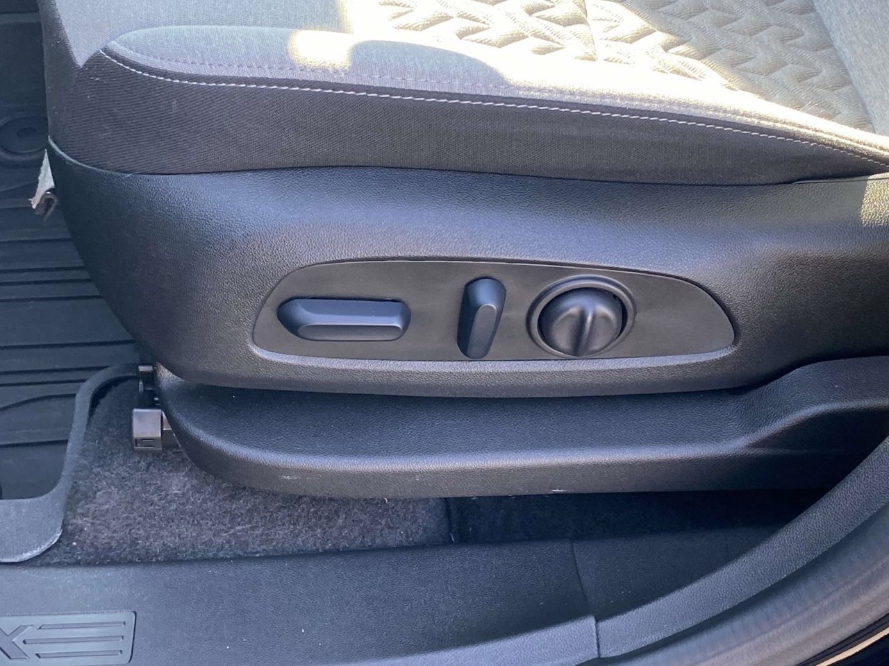 Used 2024 Chevrolet Equinox LS w/ LS Convenience Package FWD image 24