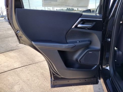 New 2026 Mitsubishi Outlander ES image 29