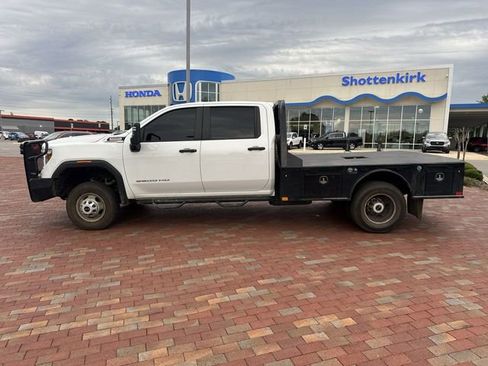 Used 2022 GMC Sierra 3500 Pro w/ Convenience Package AWD/4WD image 3