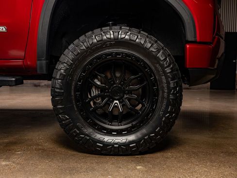 Used 2022 GMC Sierra 1500 Elevation w/ Elevation Premium Package image 12