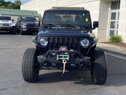 Used 2021 Jeep Gladiator Sport w/ Trailer Tow Package AWD/4WD image 2