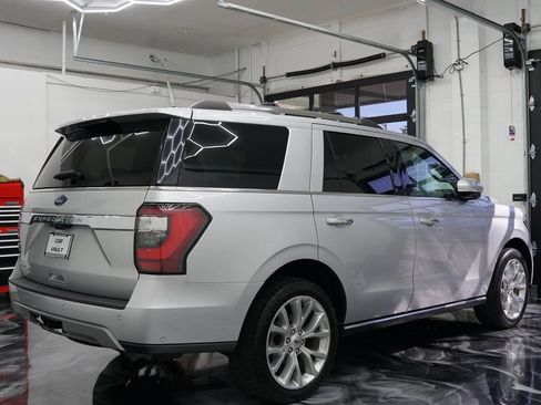 Used 2019 Ford Expedition Limited w/ Equipment Group 302A AWD/4WD image 8