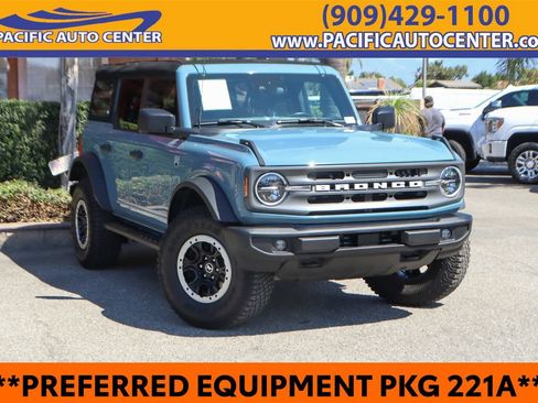 Used 2023 Ford Bronco Big Bend w/ Sasquatch Package AWD/4WD image 1