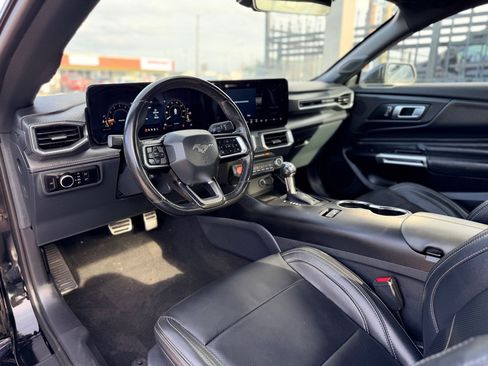 Used 2025 Ford Mustang Premium RWD image 13