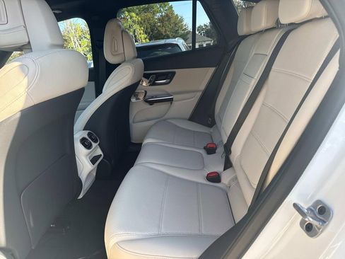 New 2026 Mercedes-Benz GLC 350e 4MATIC image 6
