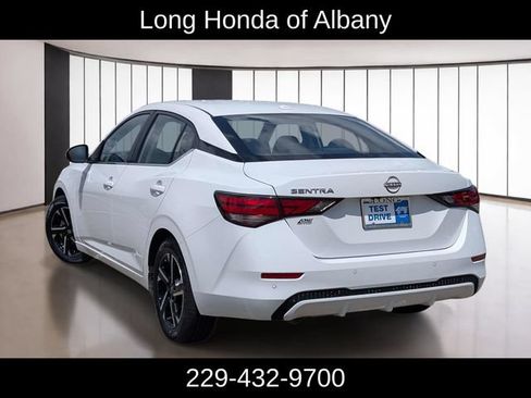 Used 2025 Nissan Sentra SV FWD image 8