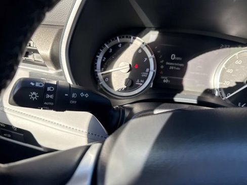 Used 2023 Toyota Highlander XLE image 35