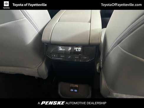 Certified 2026 Toyota Highlander XLE AWD/4WD image 9