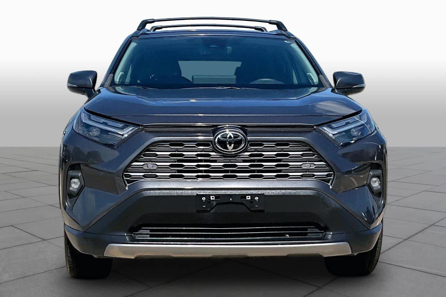 Used 2023 Toyota RAV4 Limited FWD image 4