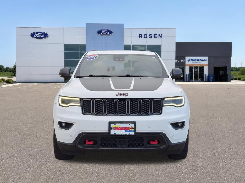 Used 2017 Jeep Grand Cherokee Trailhawk w/ Trailhawk Luxury Group AWD/4WD image 8