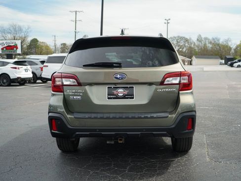 Used 2019 Subaru Outback 2.5i Touring image 12
