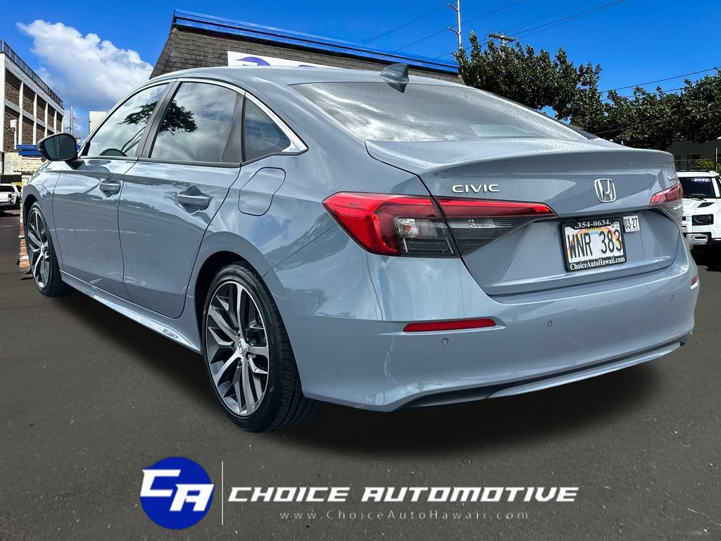 Used 2022 Honda Civic Touring image 5