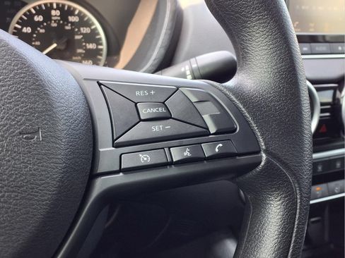 Certified 2025 Nissan Sentra S FWD image 21