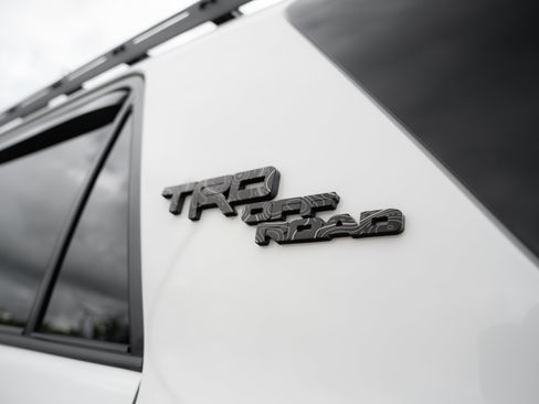 Used 2023 Toyota 4Runner TRD Off-Road Premium w/ Off Road Premium Plus Package AWD/4WD image 40