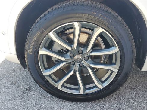 Used 2019 Volvo XC90 T6 Momentum w/ Advanced Package image 9