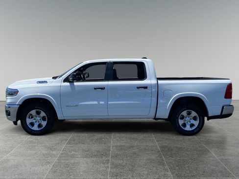 Used 2025 RAM 1500 Big Horn AWD/4WD image 2