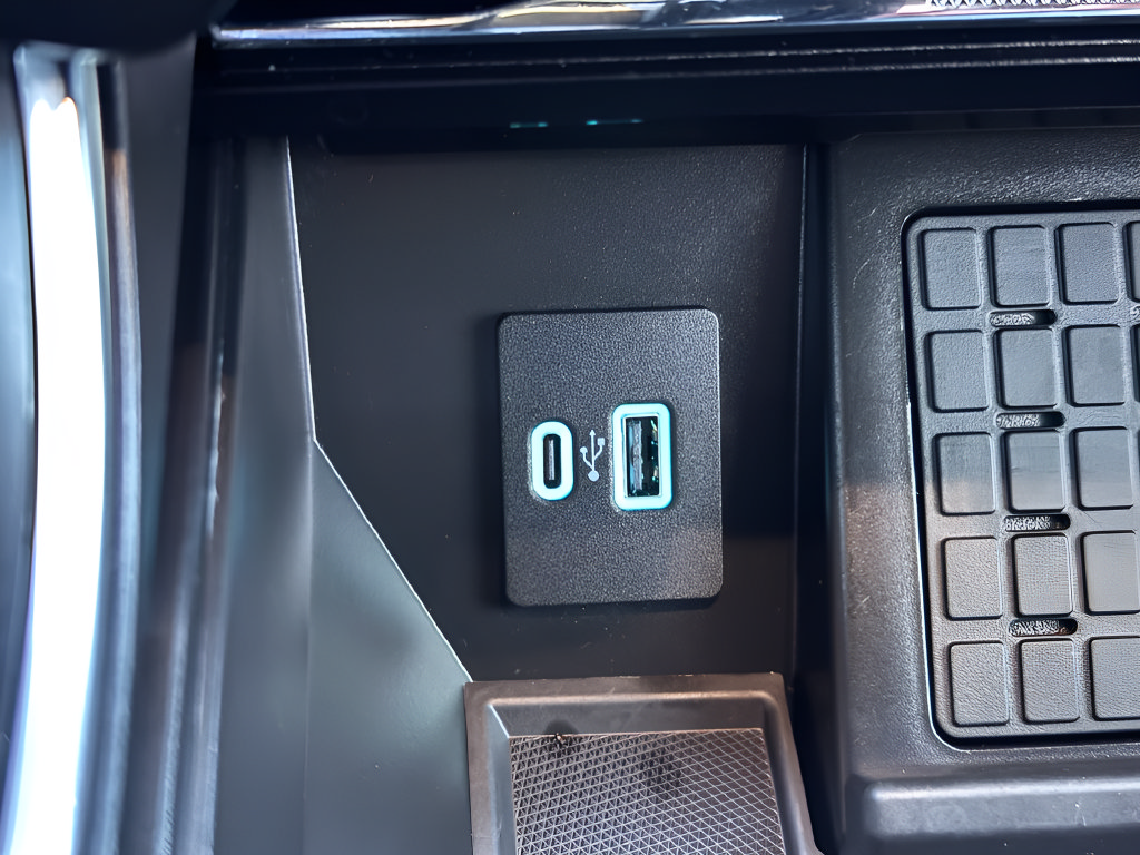 Used 2024 Ford F150 Raptor AWD/4WD image 17
