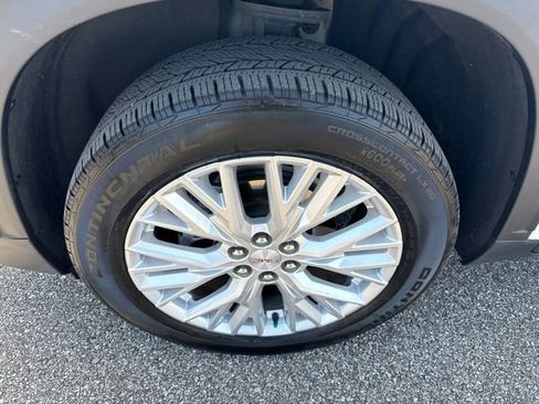 Used 2024 GMC Acadia Elevation FWD image 12