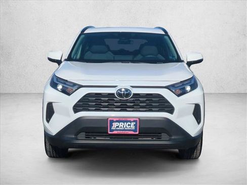 Used 2024 Toyota RAV4 XLE image 2
