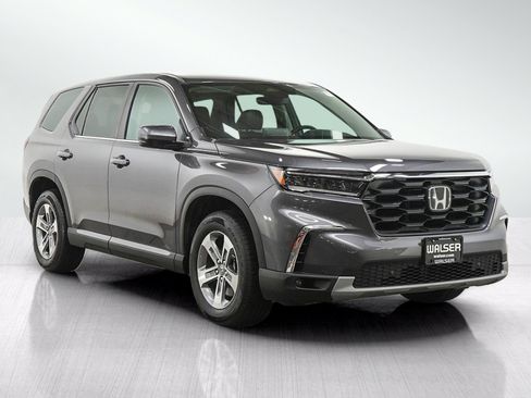 Used 2025 Honda Pilot EX-L image 7