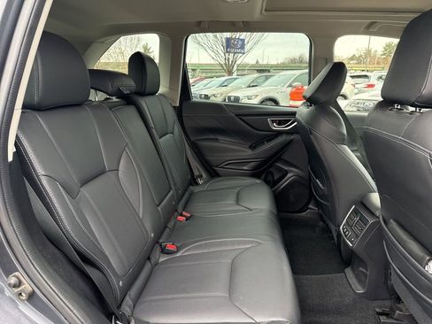 Used 2022 Subaru Forester Touring image 29