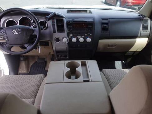 Used 2010 Toyota Tundra 4x4 Double Cab image 4