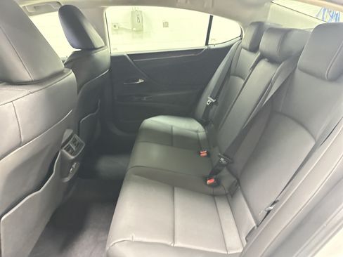 Used 2025 Lexus ES 350 w/ Accessory Package (Z1) FWD image 31