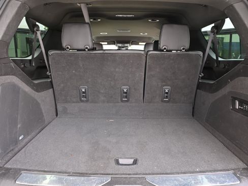 Used 2022 Cadillac Escalade ESV Luxury AWD/4WD image 18