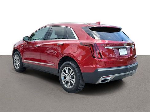 Certified 2023 Cadillac XT5 Premium Luxury w/ Technology Package FWD image 4