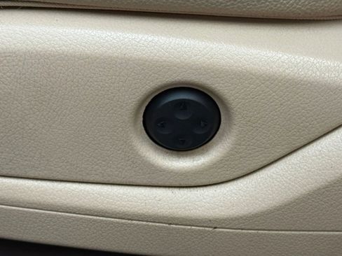 Used 2017 Mercedes-Benz GLS 450 4MATIC w/ Premium Package image 30