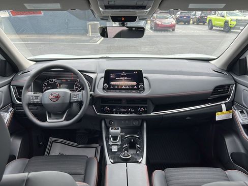 New 2026 Nissan Rogue SV image 18