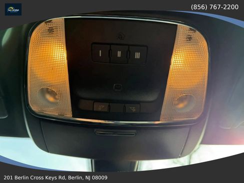 Used 2019 Chrysler 300 S image 30