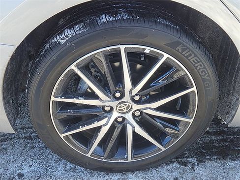 Used 2024 Toyota Camry SE image 8