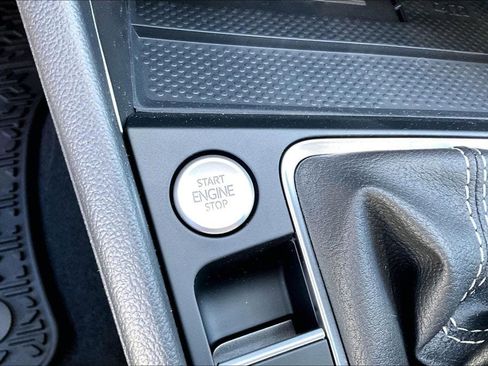 New 2026 Volkswagen Jetta SE FWD image 28