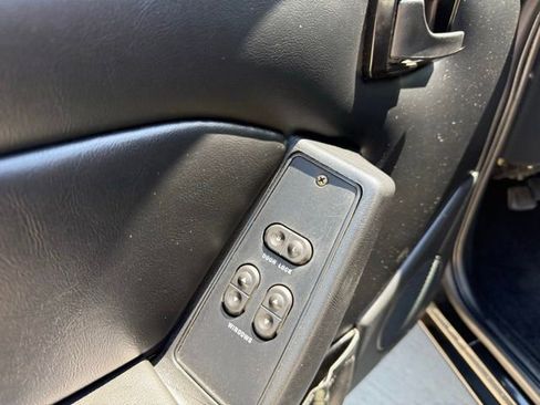 Used 1991 Ford Mustang LX RWD image 17