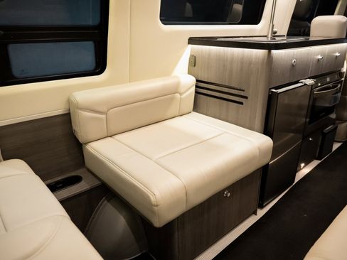 Used 2021 Mercedes-Benz Sprinter 3500 image 79