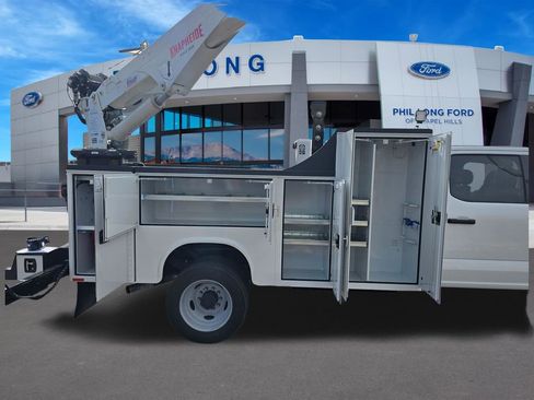 New 2026 Ford F550 4x4 Crew Cab image 3