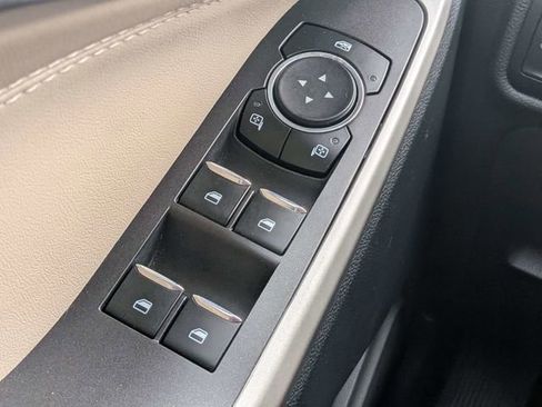 Used 2024 Ford Explorer XLT w/ Equipment Group 202A RWD image 23