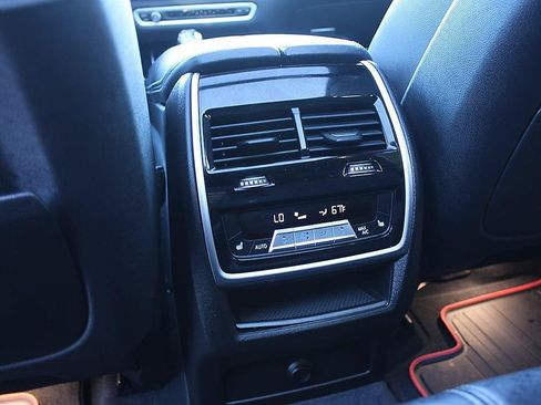 Used 2019 BMW X5 xDrive50i w/ M Sport Package AWD/4WD image 23