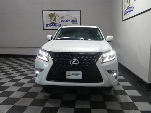 Used 2018 Lexus GX 460 Premium image 2