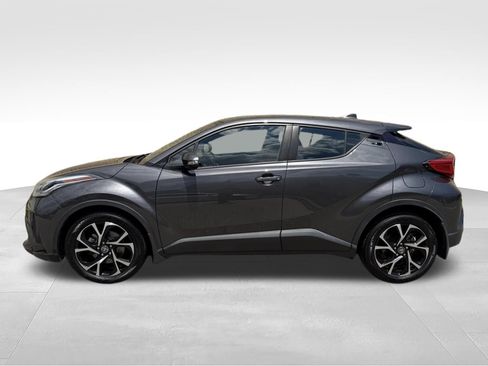 Used 2020 Toyota C-HR XLE FWD image 8