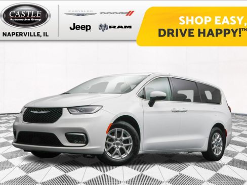 Used 2023 Chrysler Pacifica Touring-L FWD image 1