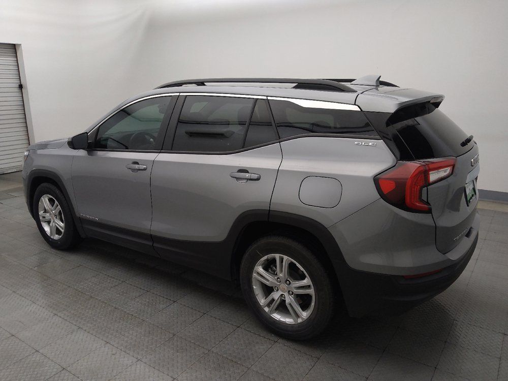 Used 2023 GMC Terrain SLE w/ Driver Convenience Package FWD image 3