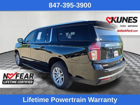 Used 2023 Chevrolet Suburban LT AWD/4WD image 5