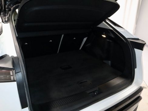 Certified 2023 Nissan Ariya FWD image 17